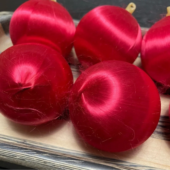 Satin Red and Yellow Vintage Christmas Bulb Bauble Ornaments - Picture 3 of 8